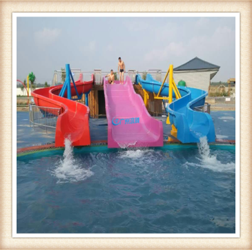 水上游樂設備-山坡滑梯 水上游樂設備-山坡滑梯