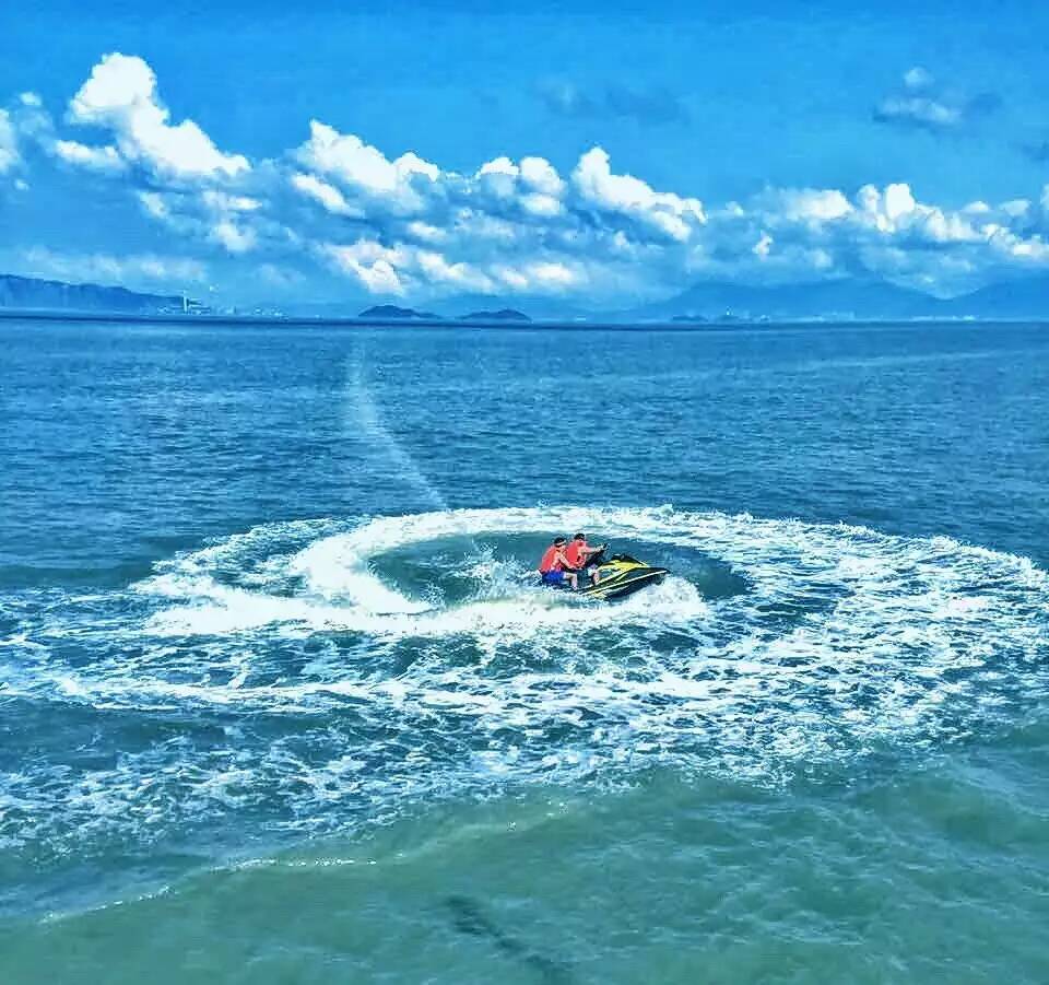 你愛上游艇，就更應該愛上摩托艇！