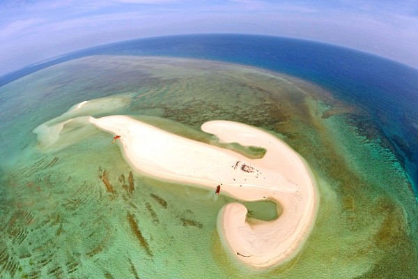 你好，這里是富饒的西沙群島。