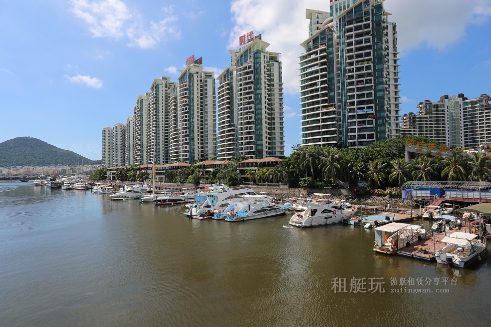 三亞林蔭河畔游艇碼頭 三亞林蔭河畔游艇碼頭