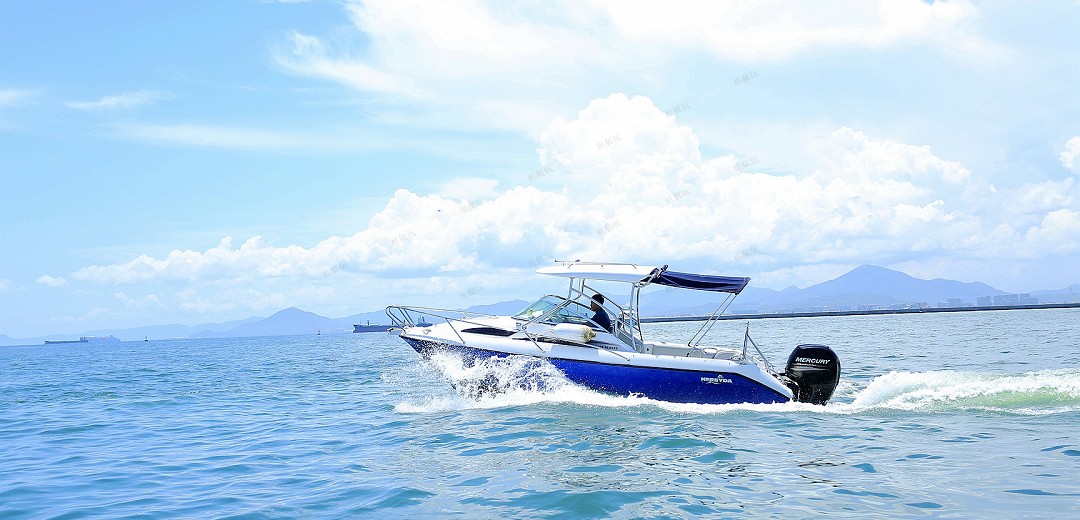 6.4米運(yùn)動(dòng)快艇 6.4米運(yùn)動(dòng)快艇