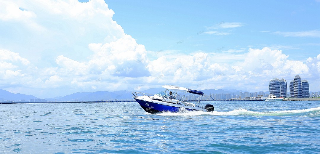 6.4米運(yùn)動(dòng)快艇 6.4米運(yùn)動(dòng)快艇