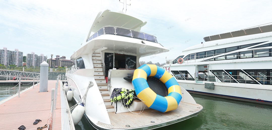 72英尺三層游艇
